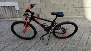 Bicicleta de montaña B'TWIN