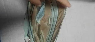 Bolso Guess Beige y Dorado