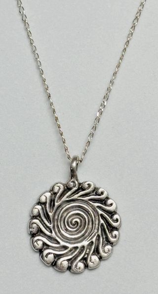 Colgante de espiral con cadena en plata de ley 925