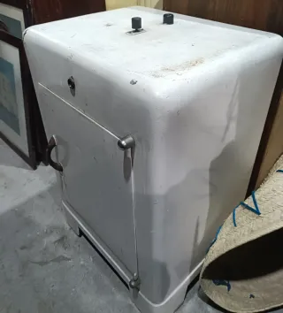 Armario esterilizador Autoclave   antiguo