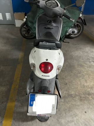 Piaggio Liberty 125cc Blanca Scooter, año 2021