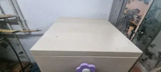 Mesita de noche Ros beige