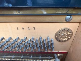 Piano negro clásico