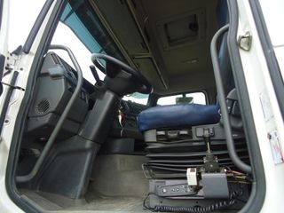 Volvo FH 13 440-CAMIONES GANCHO
