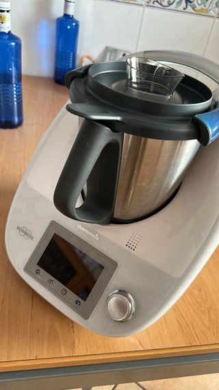 Thermomix TM5 sin estrenar Con todos los accesorio
