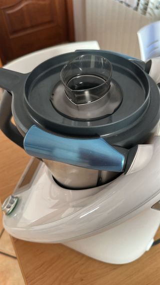 Thermomix TM5 sin estrenar Con todos los accesorio