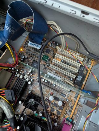 Creative Voodoo Banshee PCI 16MB CT6760 - Testada