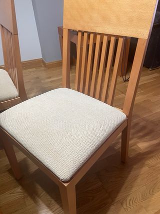 Mesa de comedor extensible y 6 sillas