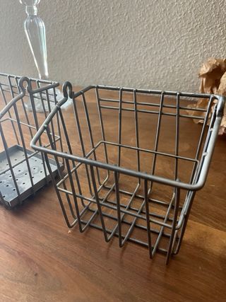 Cesta metálica para cubiertos o estropajo