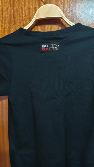 Camiseta Emily the Strange Cuello Pico Talla M