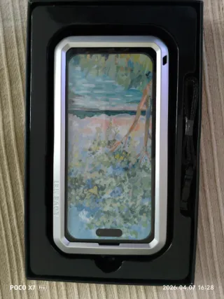 Capa Love Mei iPhone 16 Pro Preta