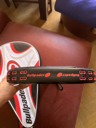 Pala de pádel Bullpadel