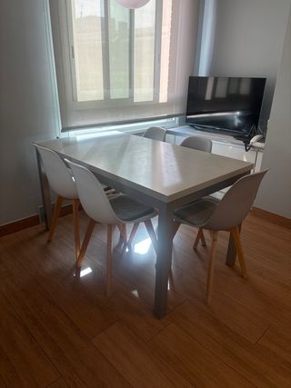 Mesa de cocina y 5 sillas