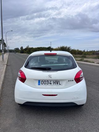 Peugeot 208 2014