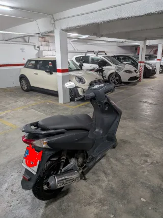 Honda Dylan 125 Scooter Negra