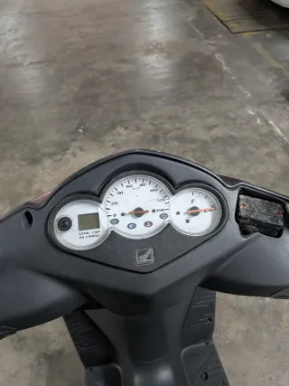 Honda Dylan 125 Scooter Negra