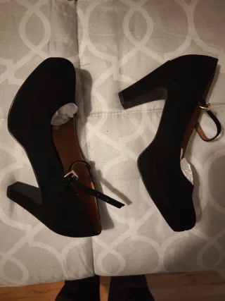 Zapatos de fiesta negros