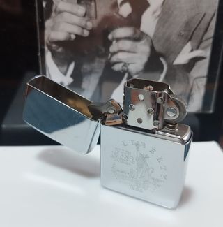 Zippo Polish Crome Ellis Island de 1994 sin caja