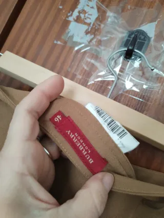 BURBERRY, TALLA 46