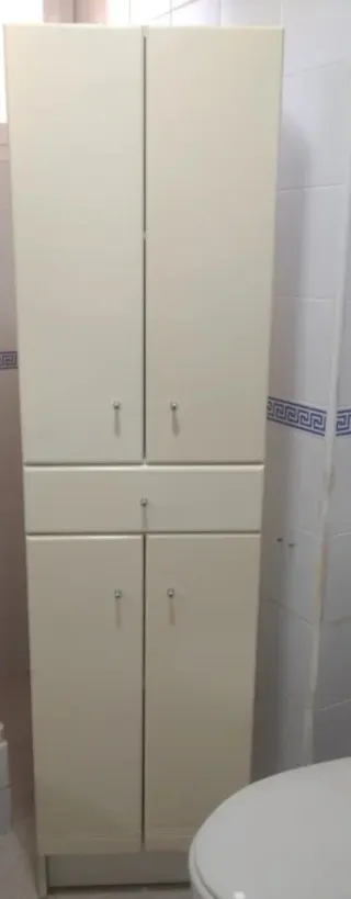 Mueble de baño blanco