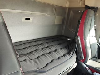 Volvo FH 500-CAMIONES PORTAMAQUINARIAS