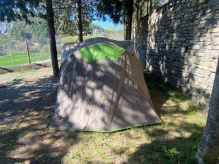 Tienda de campaña familiar