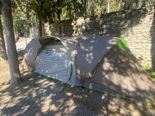 Tienda de campaña familiar