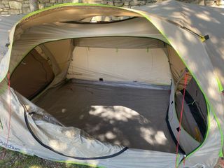 Tienda de campaña familiar