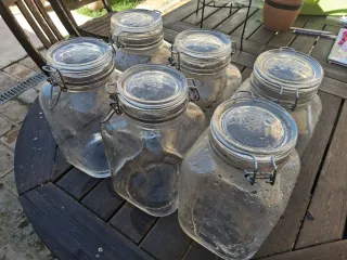 Lote de varios recipientes de vidrio