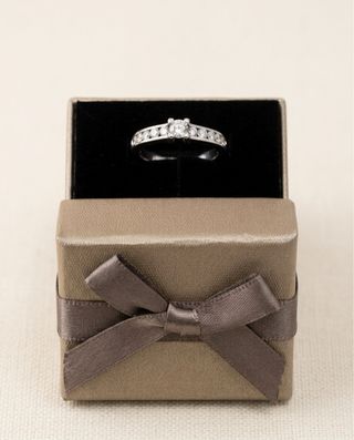 Anillo Oro 18k con Diamantes