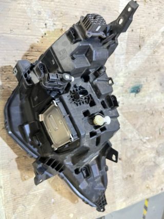 Faro izquierdo Renault Arkana LED original complet