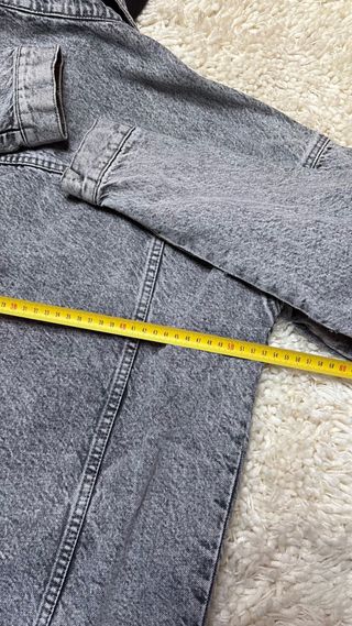 Chaqueta vaquera Pull&Bear denim streetwear gris