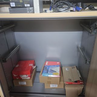 Armario archivador de madera