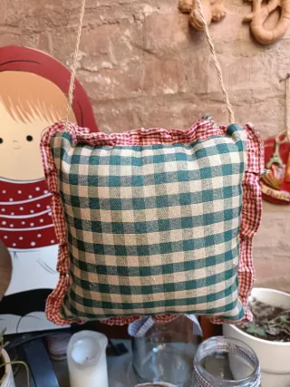 Cuscino decorativo a cuore con scritta