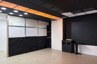 Local comercial en venta en Instituts - Ponent - Sota el Camí Ral en Granollers