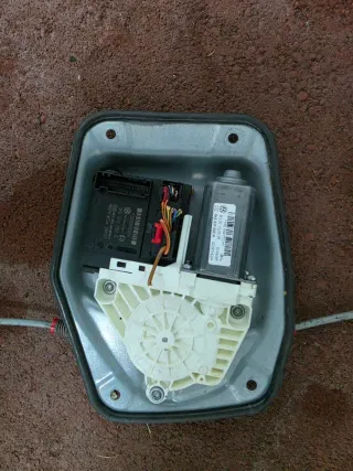 Elevalunas Golf V GTI