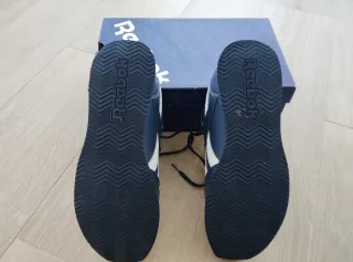 Zapatillas Reebok Royal en talla 42.5