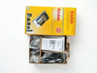 Caricabatterie universale Kodak K7600-C Li-Ion