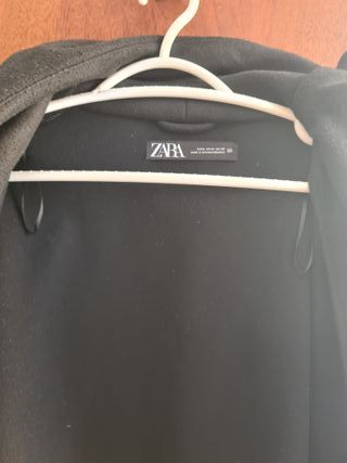 2 Abrigos Zara mujer Talla M Desgastados