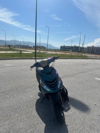 Carcasas/ chapas/ carenado Piaggio zip sp agua