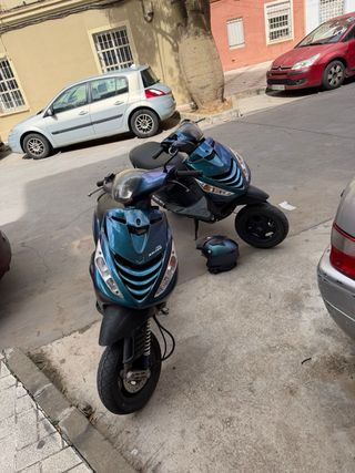 Carcasas/ chapas/ carenado Piaggio zip sp agua