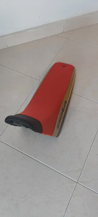 Asiento y Adhesivos Beta RR-T