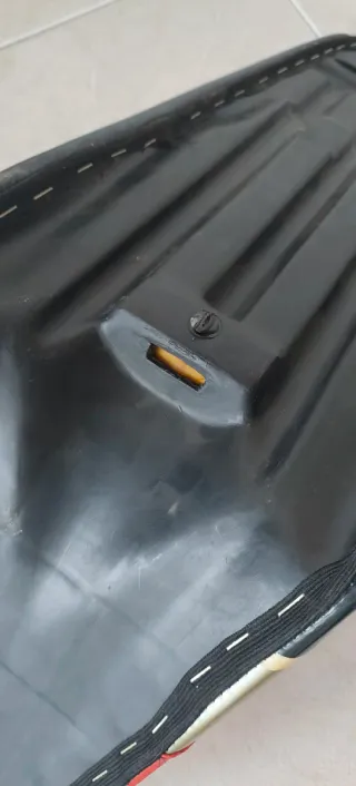 Asiento y Adhesivos Beta RR-T