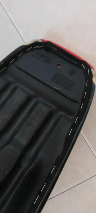 Asiento y Adhesivos Beta RR-T