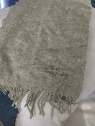 Bufanda Burberry Gris