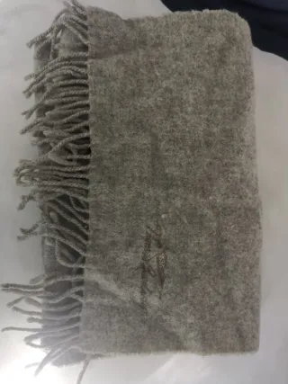 Bufanda Burberry Gris