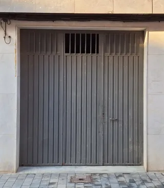 Puerta de Garaje/Almacén Metálica