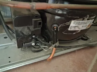 Frigorífico Indesit para reparar