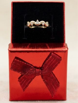 Anillo Oro Amarillo 18KT 5 Diamantes Naturales