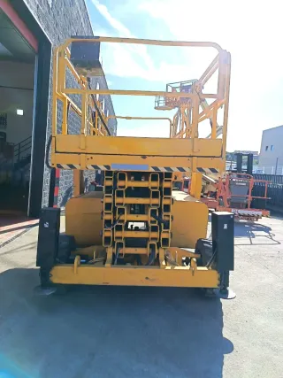 Plataforma Elevadora Tijera Diesel Haulotte H18SX